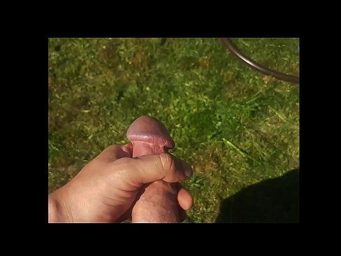 ❤️ Hot hottie dostaje jej różowy cipki fucked i cums z squirt w letnim ogrodzie ️ Porno at us ❌️