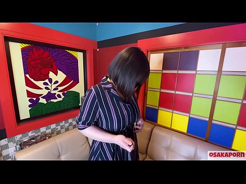 ❤️ Japońska cizia z dużymi cyckami masturbuje się za pomocą seks zabawek i przeżywa orgazm. W wywiadzie opowiada o swoich doświadczeniach z rżnięciem. Ogromne cycki i owłosiona cipka głośno jęcząca. Osakaporn ️ Porno at us ❌️